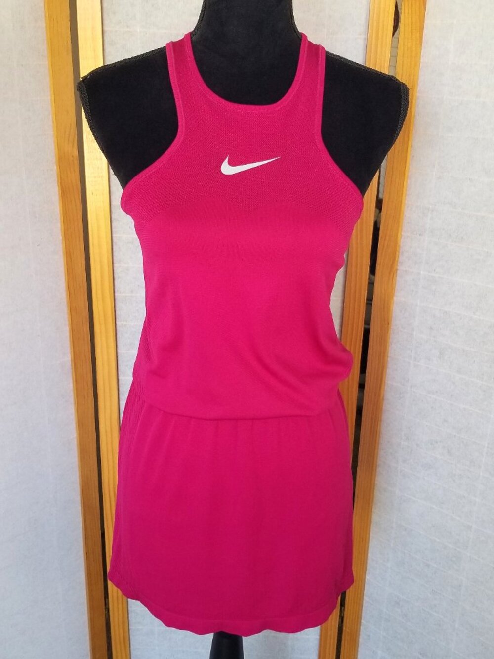 Nike Women's Golf Dress Size Small Pink Dri-Fit